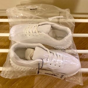 NEW! Boohoo White Sneakers